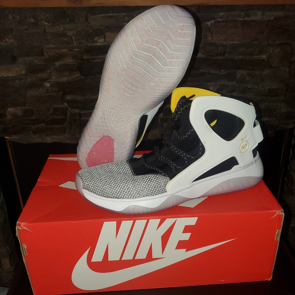 Nike Air Flight Huarache Ultra N7 shoes